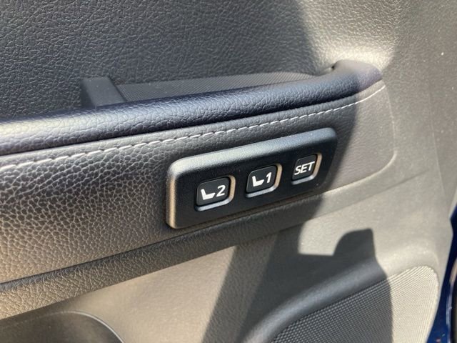 Used 2023 Toyota 4Runner Limited image 11