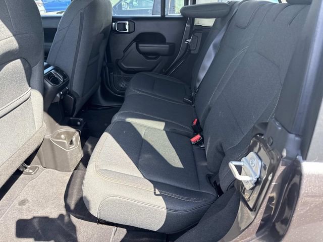 Used 2025 Jeep Wrangler Unlimited Sport AWD/4WD image 19