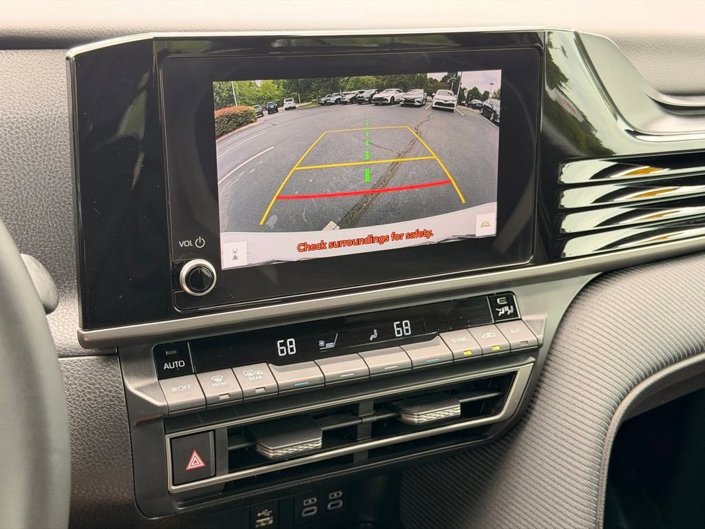 Used 2025 Toyota Camry SE FWD image 30