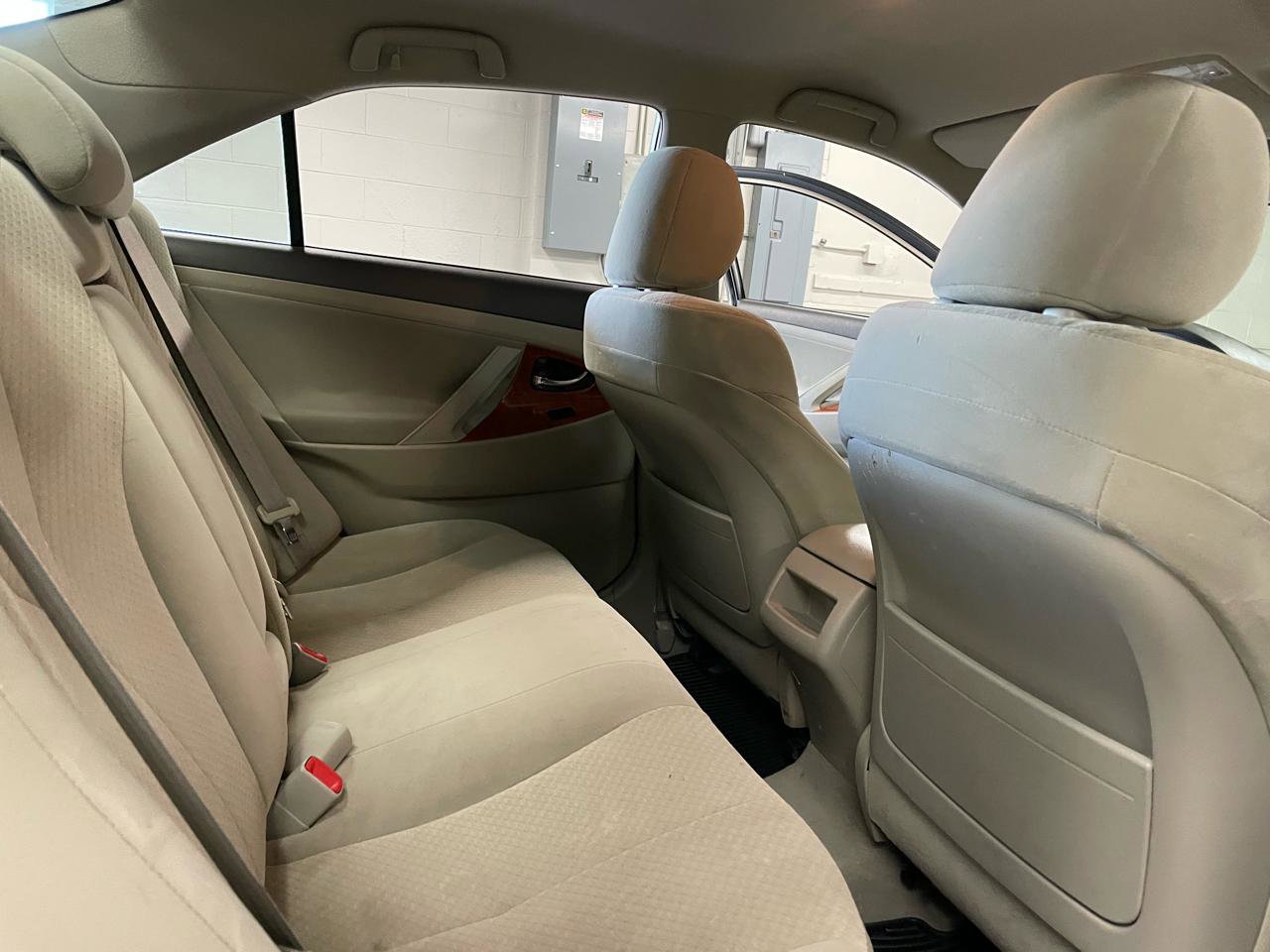 Used 2009 Toyota Camry LE FWD image 14