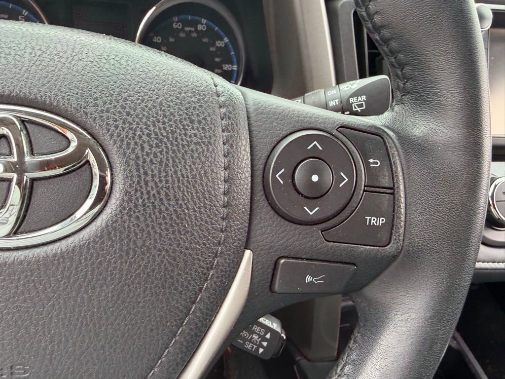 Used 2017 Toyota RAV4 Limited FWD image 30