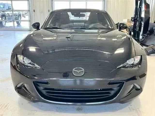 Used 2021 MAZDA MX-5 Miata RF Club RWD image 8