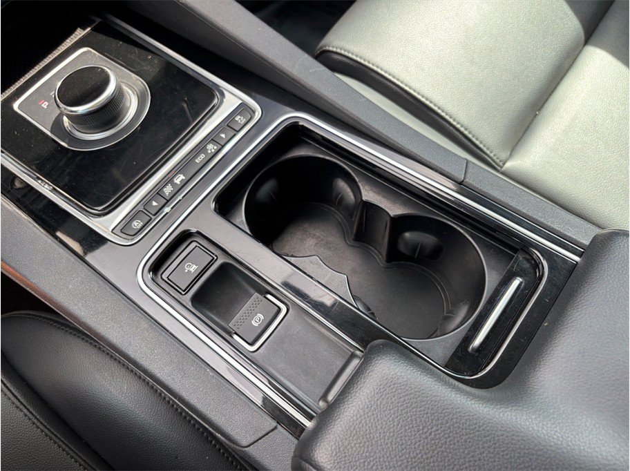Used 2020 Jaguar F-PACE Premium AWD/4WD image 37