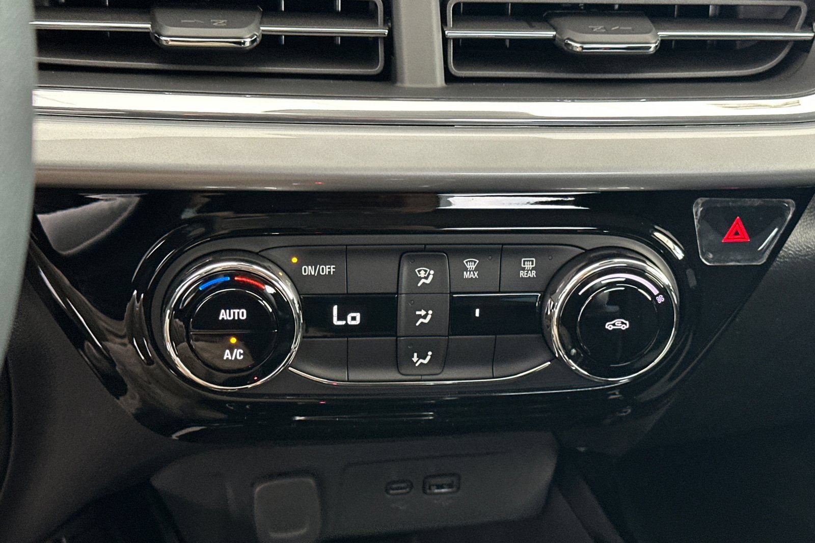 New 2026 Chevrolet Trax LT FWD image 20