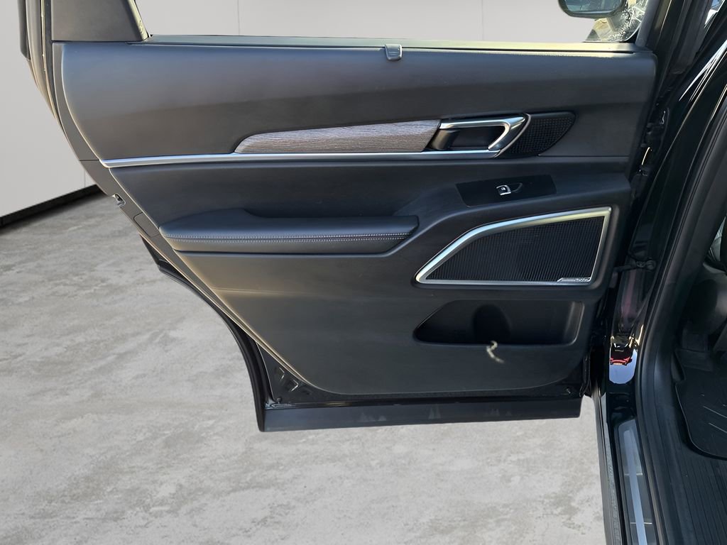 Used 2021 Kia Telluride SX image 17