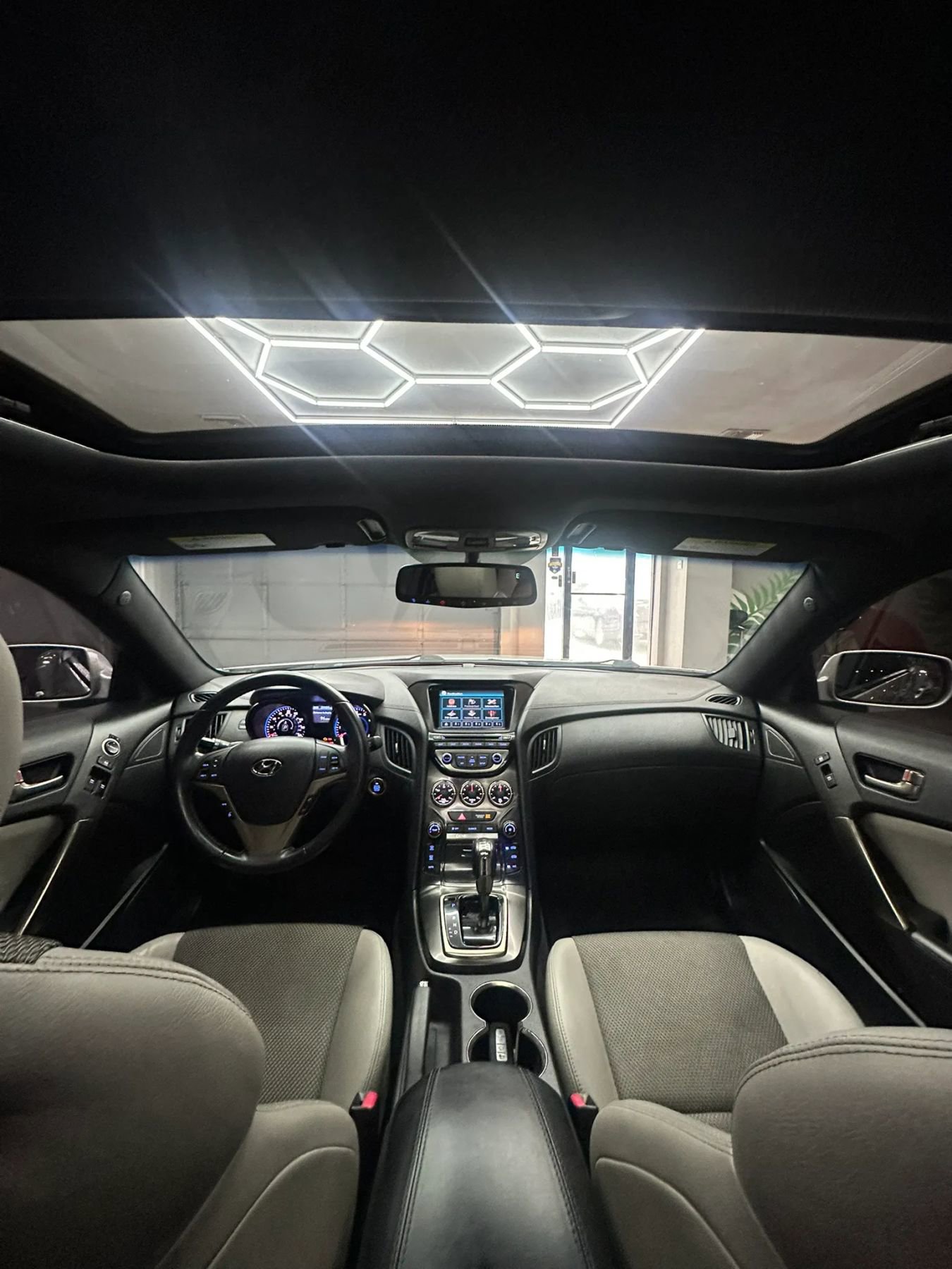 Used 2013 Hyundai Genesis 2.0T RWD image 26