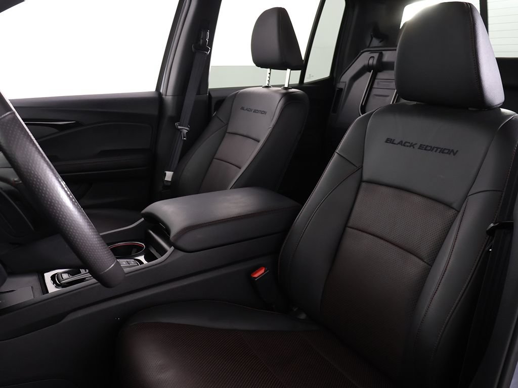 Certified 2025 Honda Ridgeline Black Edition image 30