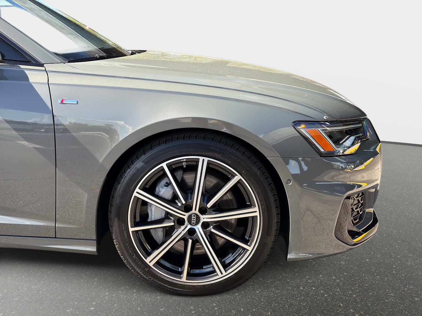 Used 2025 Audi A6 3.0T Premium image 12