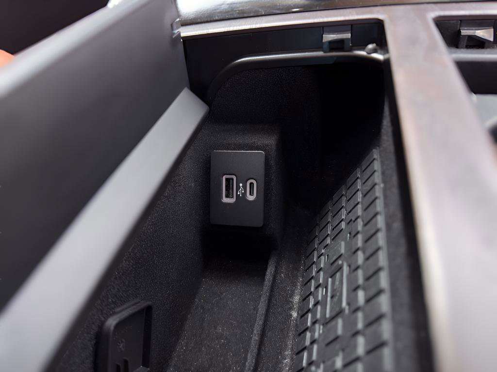 Used 2024 Lincoln Navigator L Reserve AWD/4WD image 17