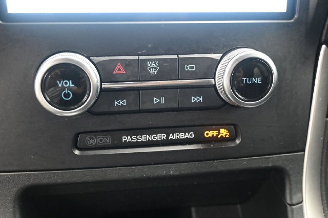Certified 2024 Ford Edge SEL w/ Convenience Package AWD/4WD image 12