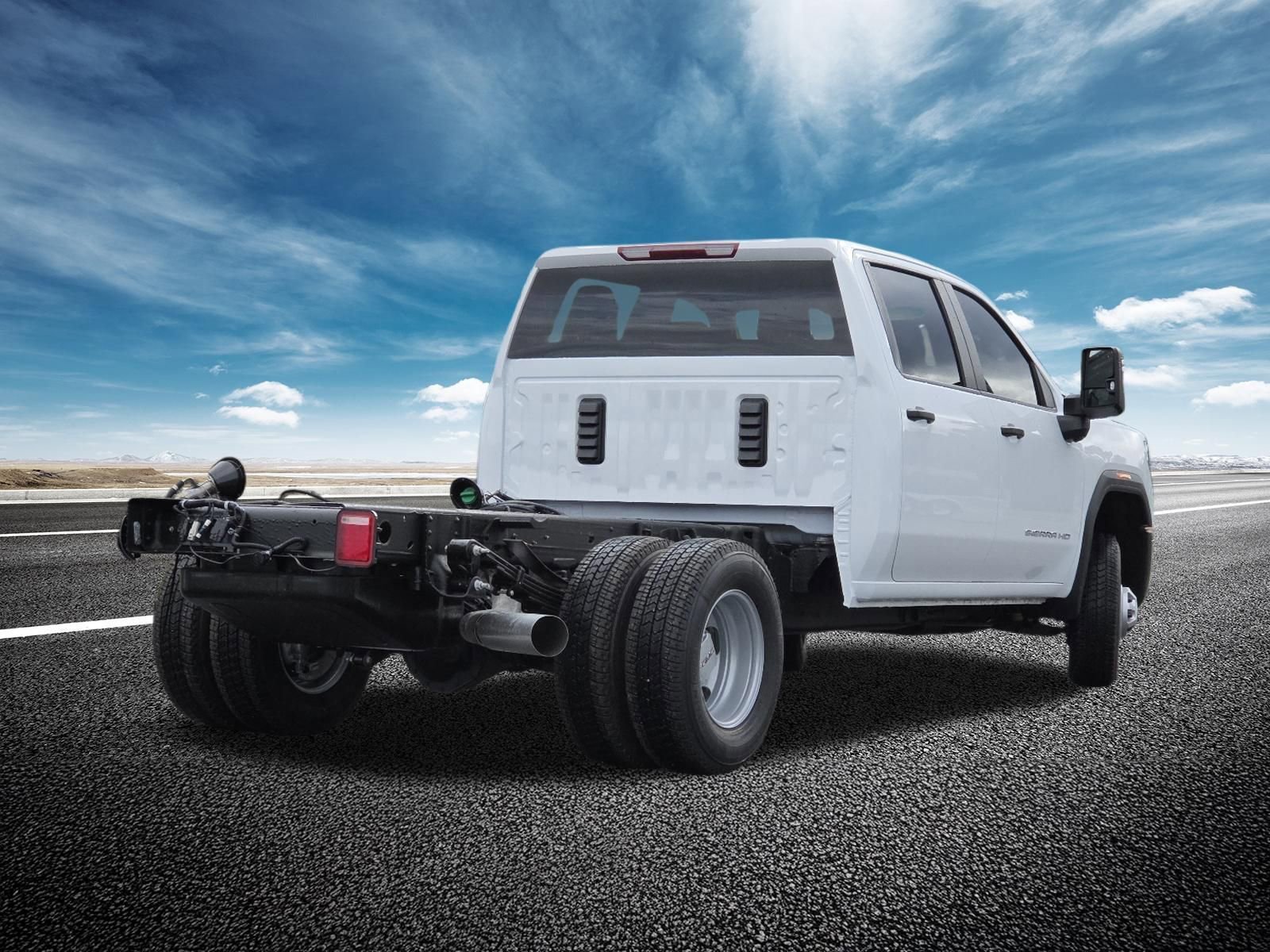 New 2026 GMC Sierra 3500 Pro w/ Convenience Package image 17