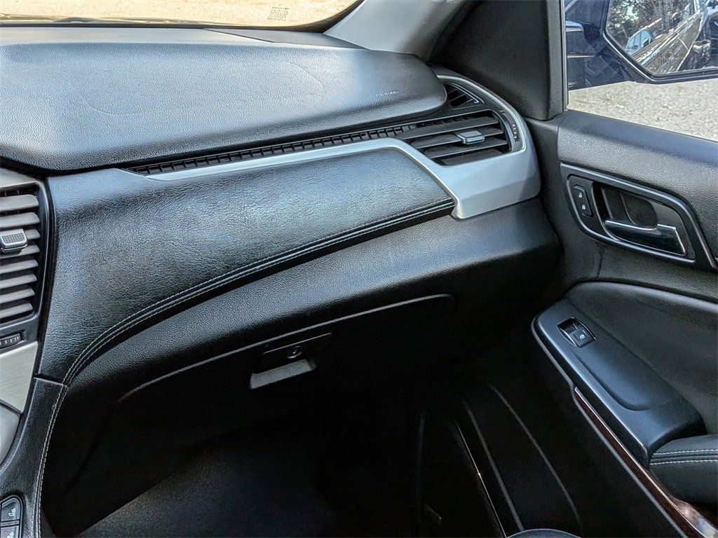 Used 2017 GMC Yukon XL SLT w/ Open Road Package image 18