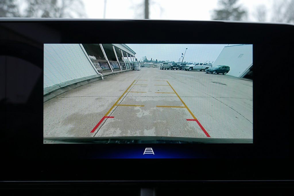 Used 2025 Chevrolet Trax RS image 17