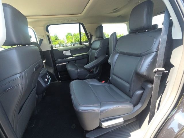 Certified 2025 Ford Expedition Active AWD/4WD image 20