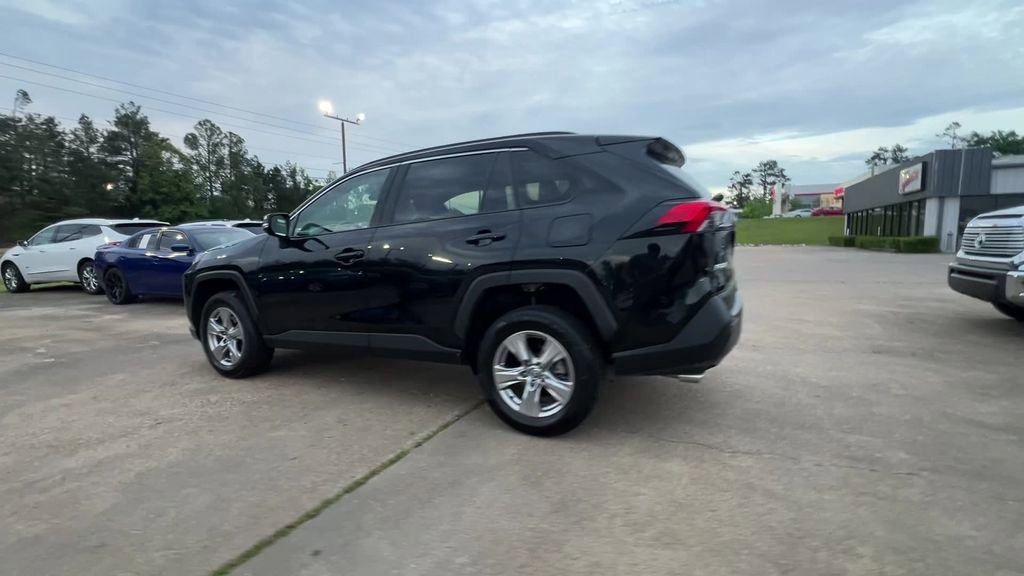 Used 2024 Toyota RAV4 XLE FWD image 4