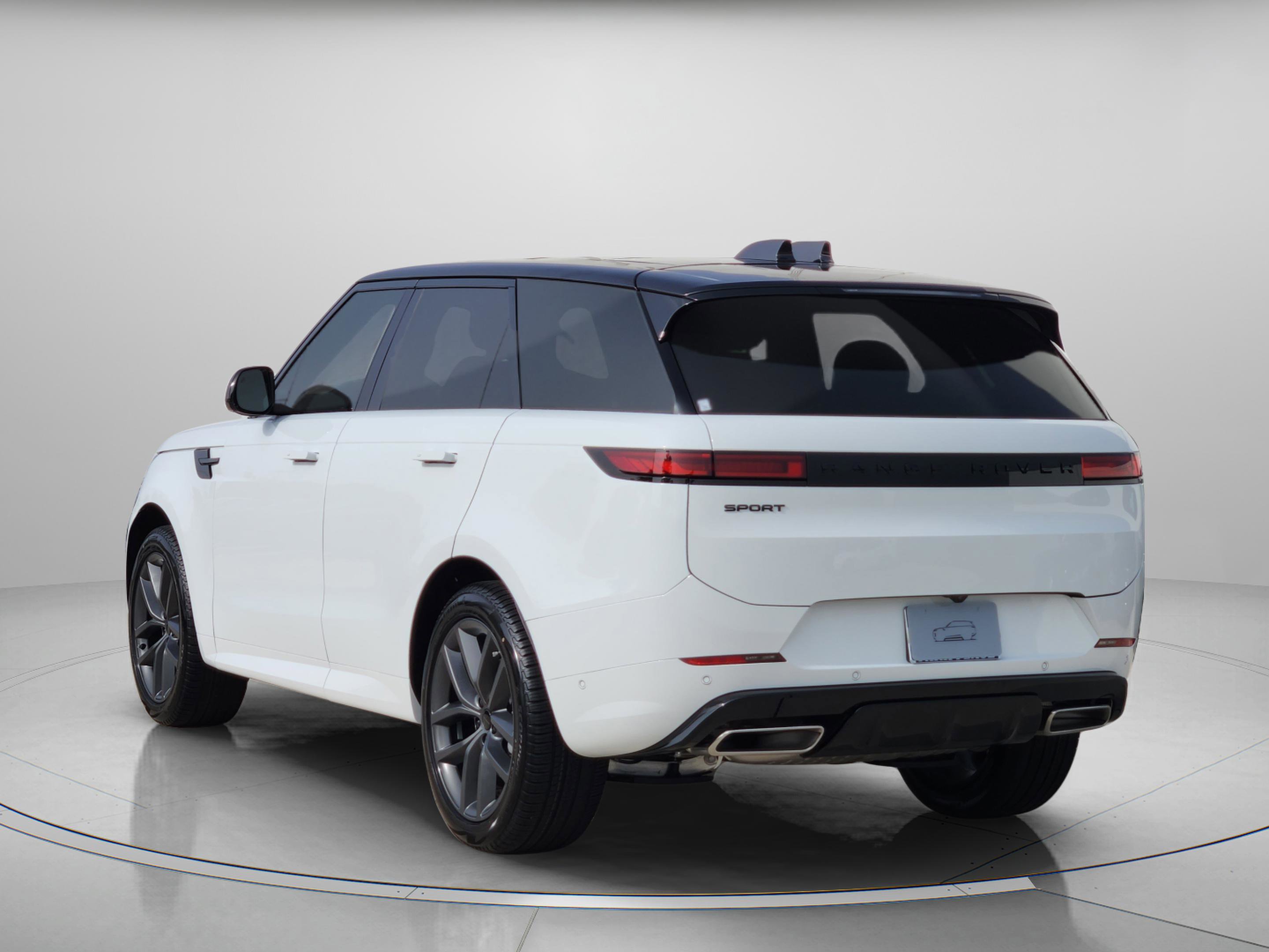 New 2026 Land Rover Range Rover Sport Dynamic SE AWD/4WD image 3