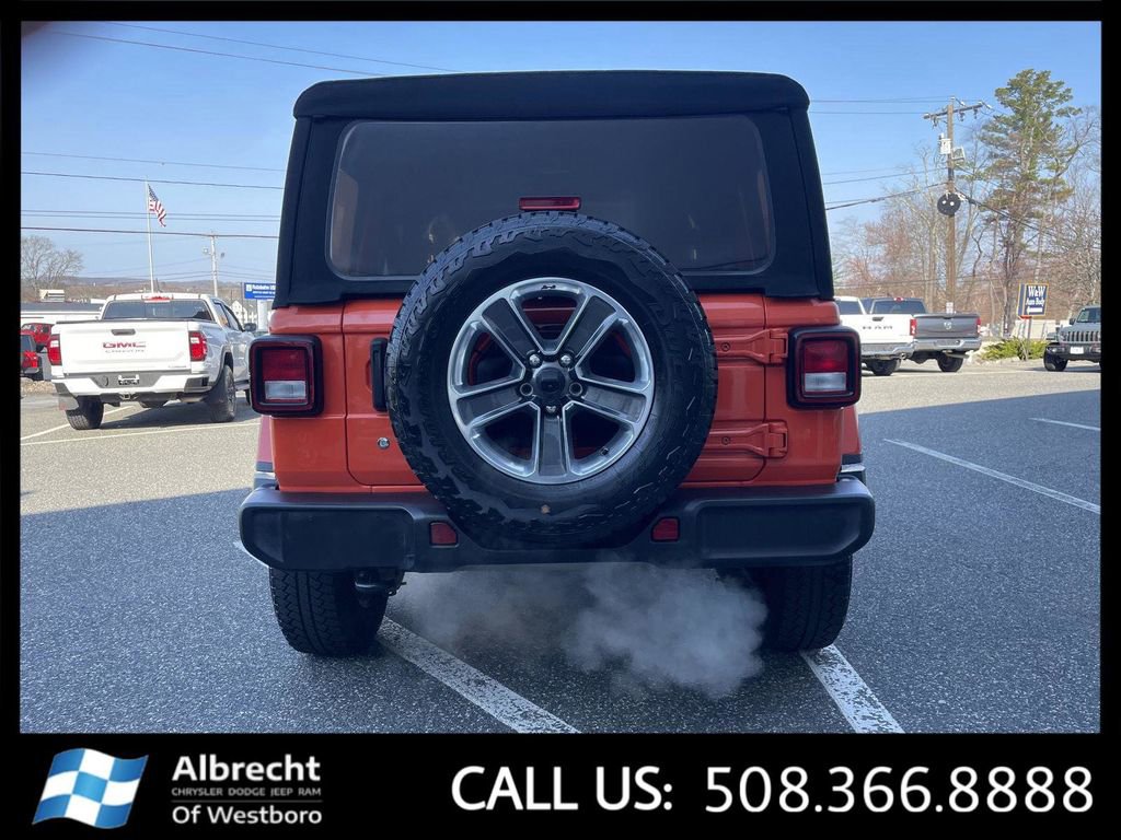Used 2020 Jeep Wrangler Unlimited Sahara AWD/4WD image 4