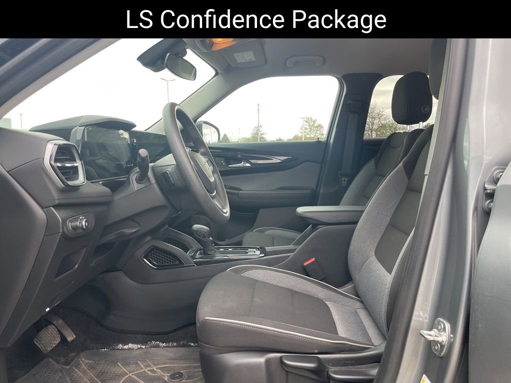 Certified 2024 Chevrolet TrailBlazer LS w/ LS Convenience Package FWD image 12