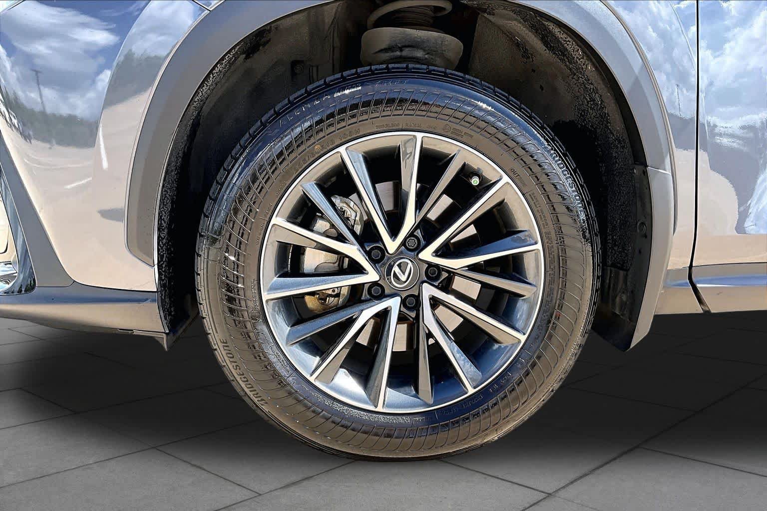 Used 2025 Lexus NX 250 FWD w/ Accessory Package (2T) image 11