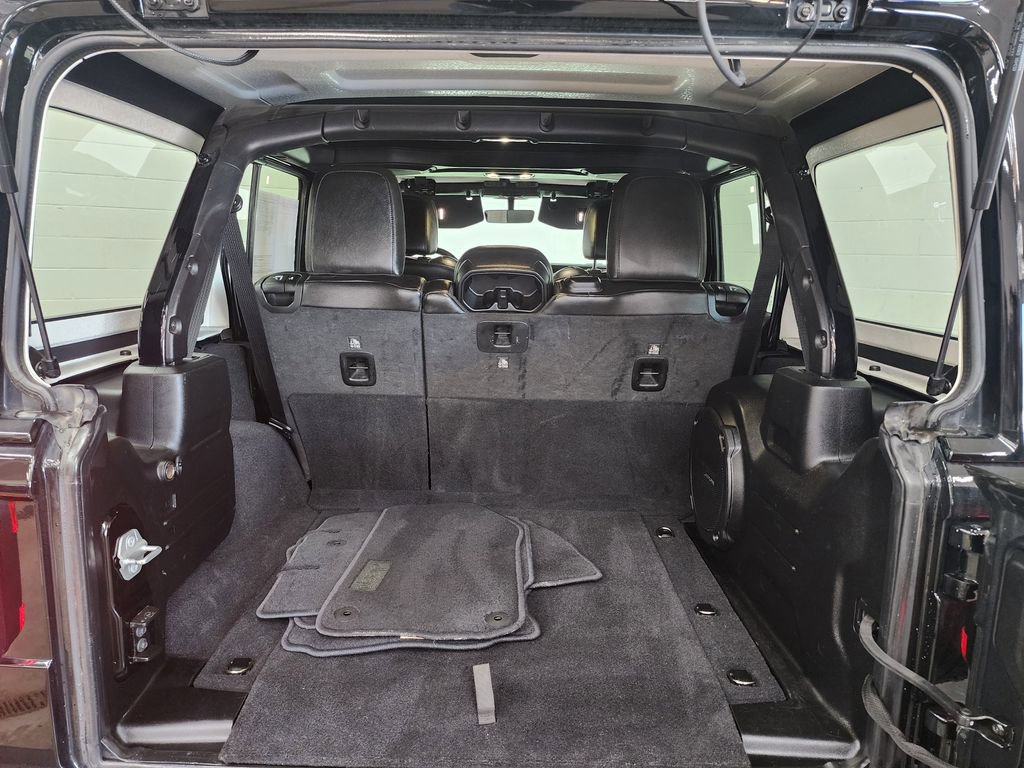Used 2021 Jeep Wrangler Unlimited Sahara image 26