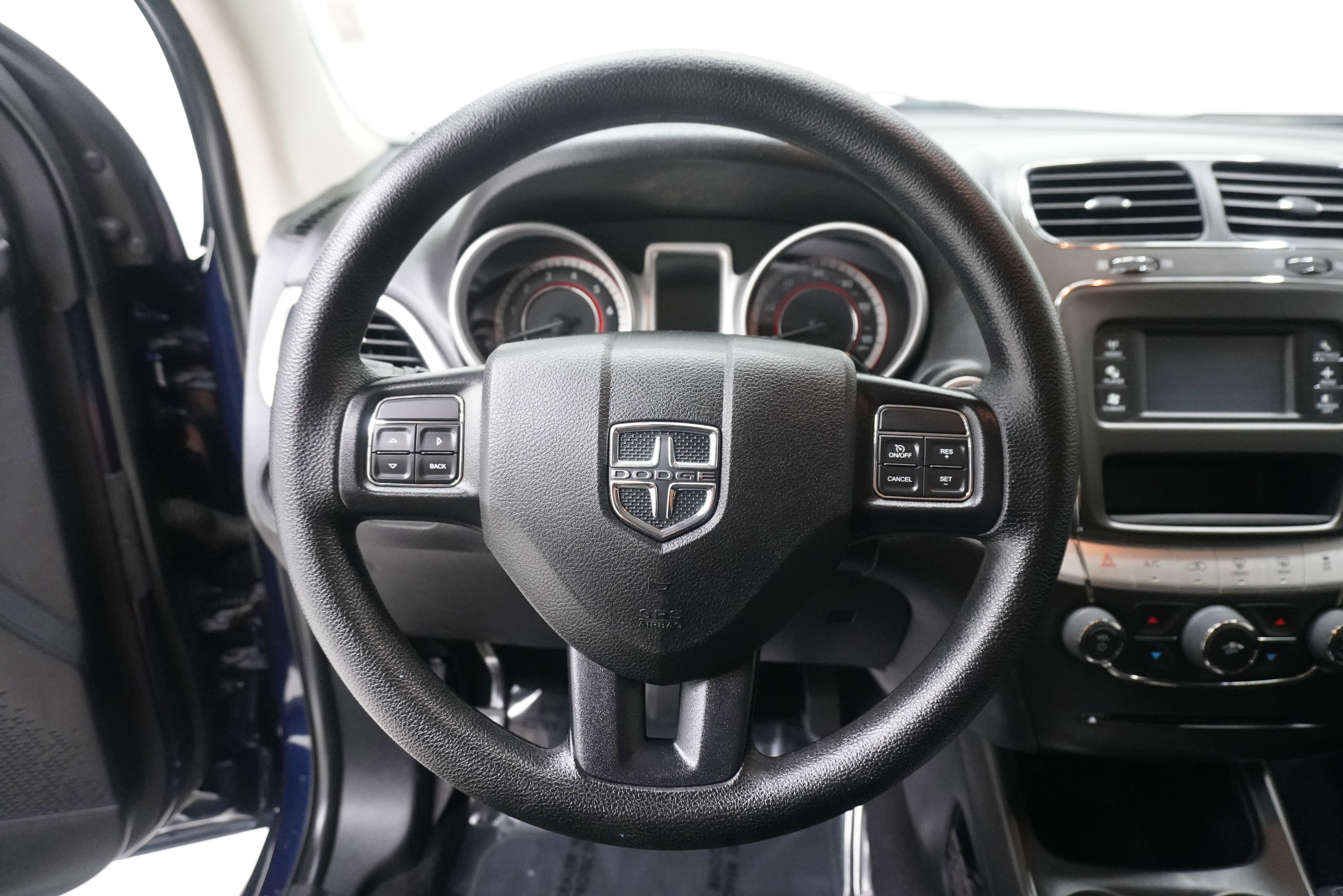 Used 2020 Dodge Journey SE FWD image 15