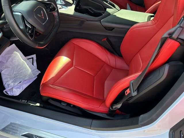 Used 2024 Chevrolet Corvette Stingray Convertible w/ Z51 Performance Package image 18