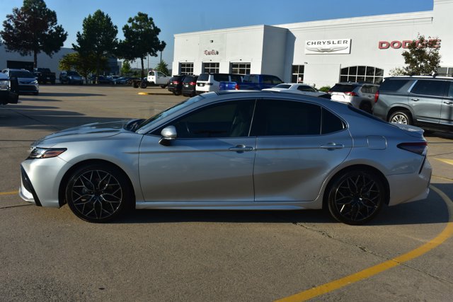 Used 2024 Toyota Camry XSE image 9