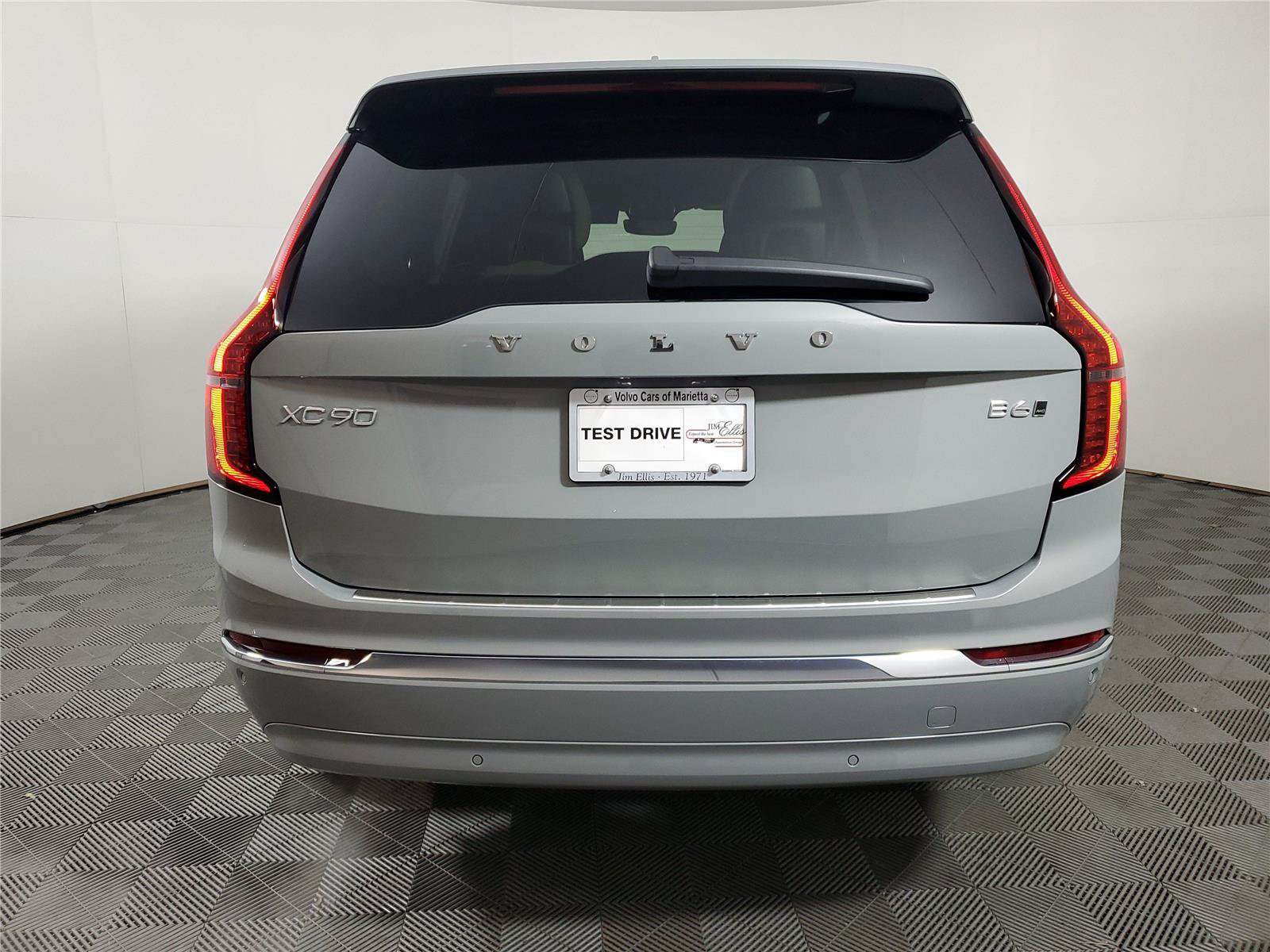 New 2026 Volvo XC90 B6 Plus w/ Protection Package Premier AWD/4WD image 5