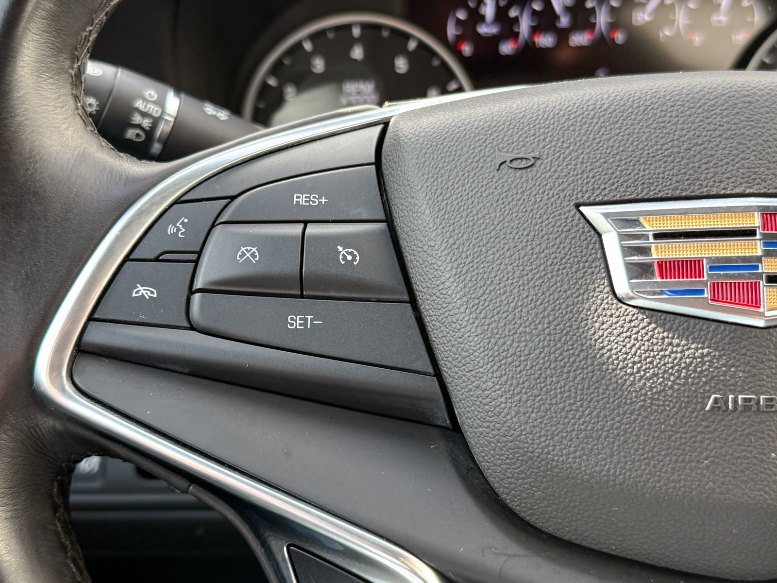 Used 2018 Cadillac CT6 Luxury image 25
