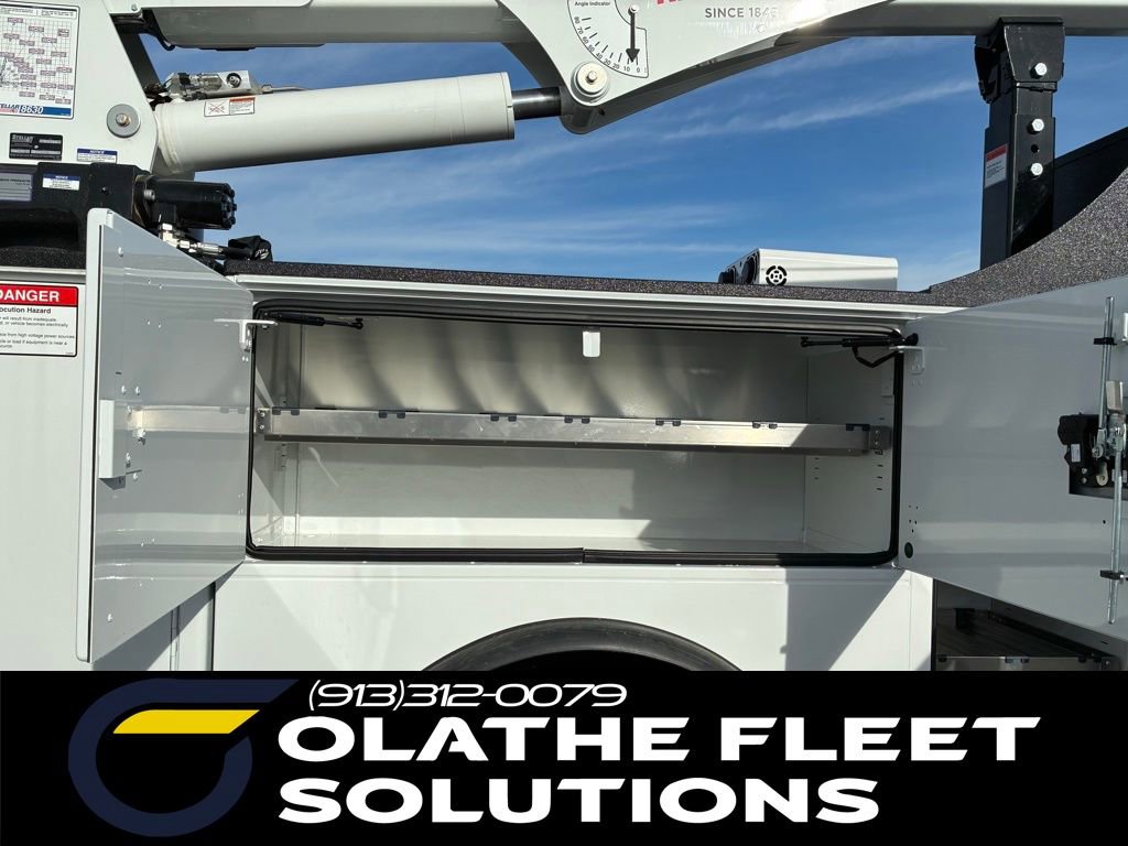 New 2026 Ford F550 4x4 Supercab Super Duty image 14