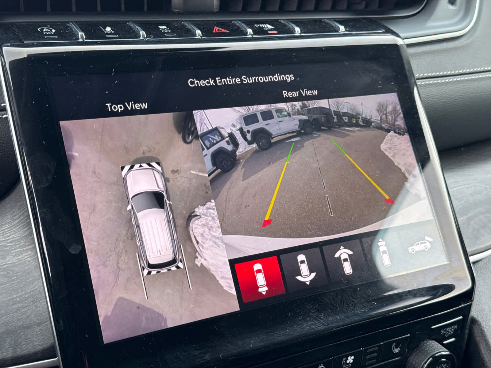 Used 2023 Jeep Grand Cherokee Limited w/ Luxury Tech Group II image 27