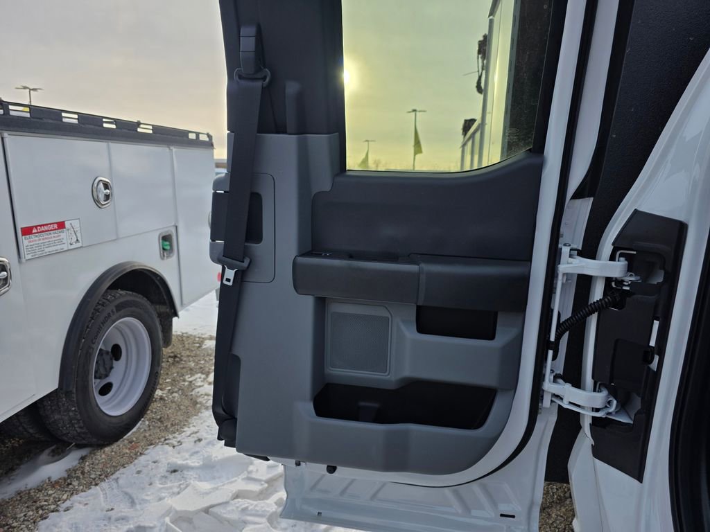 New 2026 Ford F550 4x4 Supercab Super Duty image 55