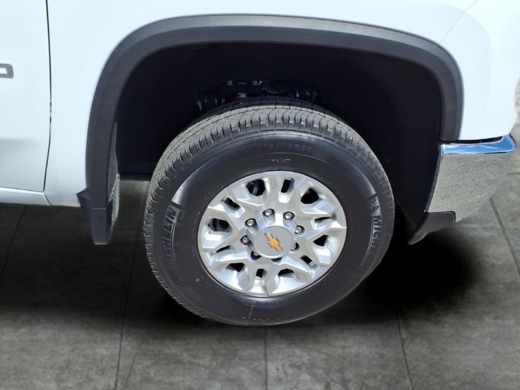 Used 2024 Chevrolet Silverado 2500 LTZ w/ LTZ Convenience Package image 6