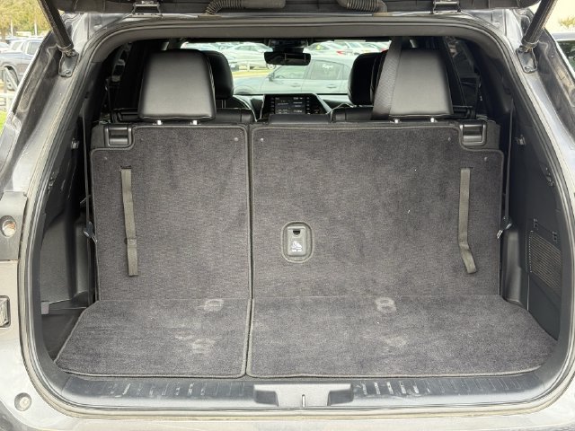 Used 2021 Toyota Highlander XSE FWD image 30