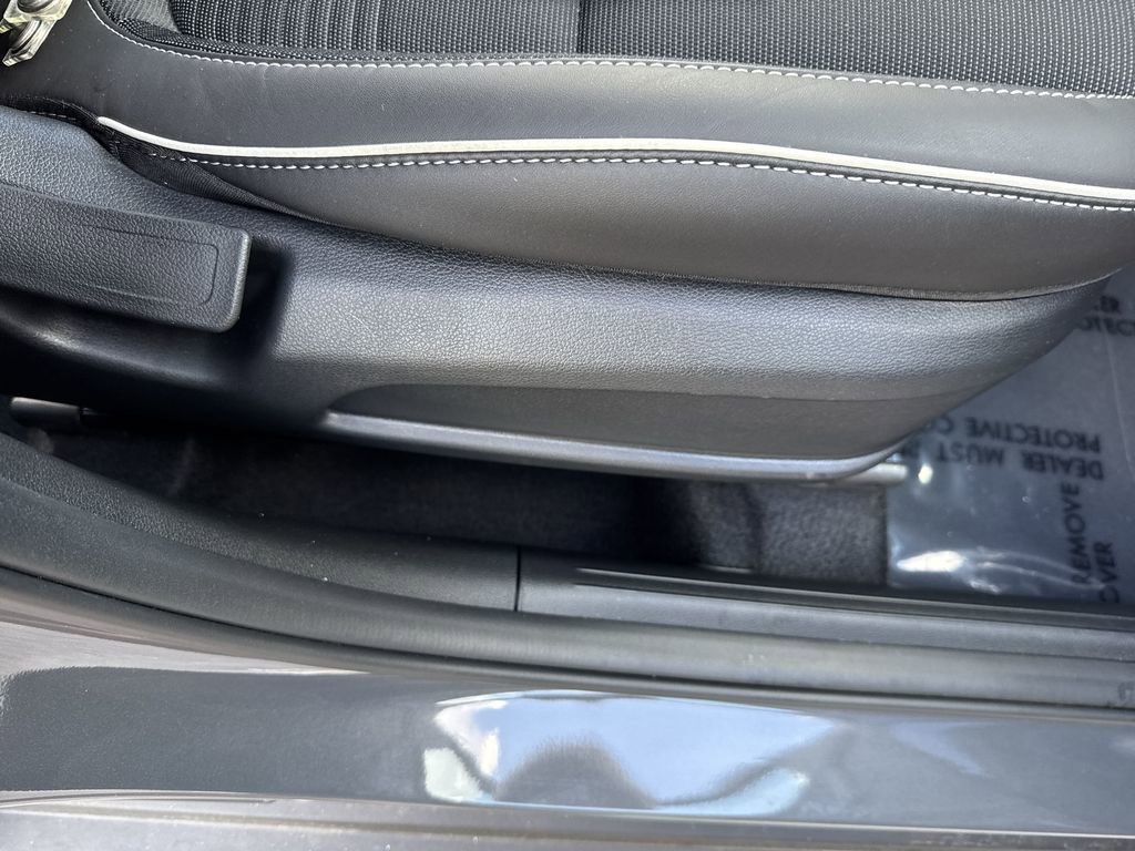 Used 2024 Hyundai Venue Limited image 45