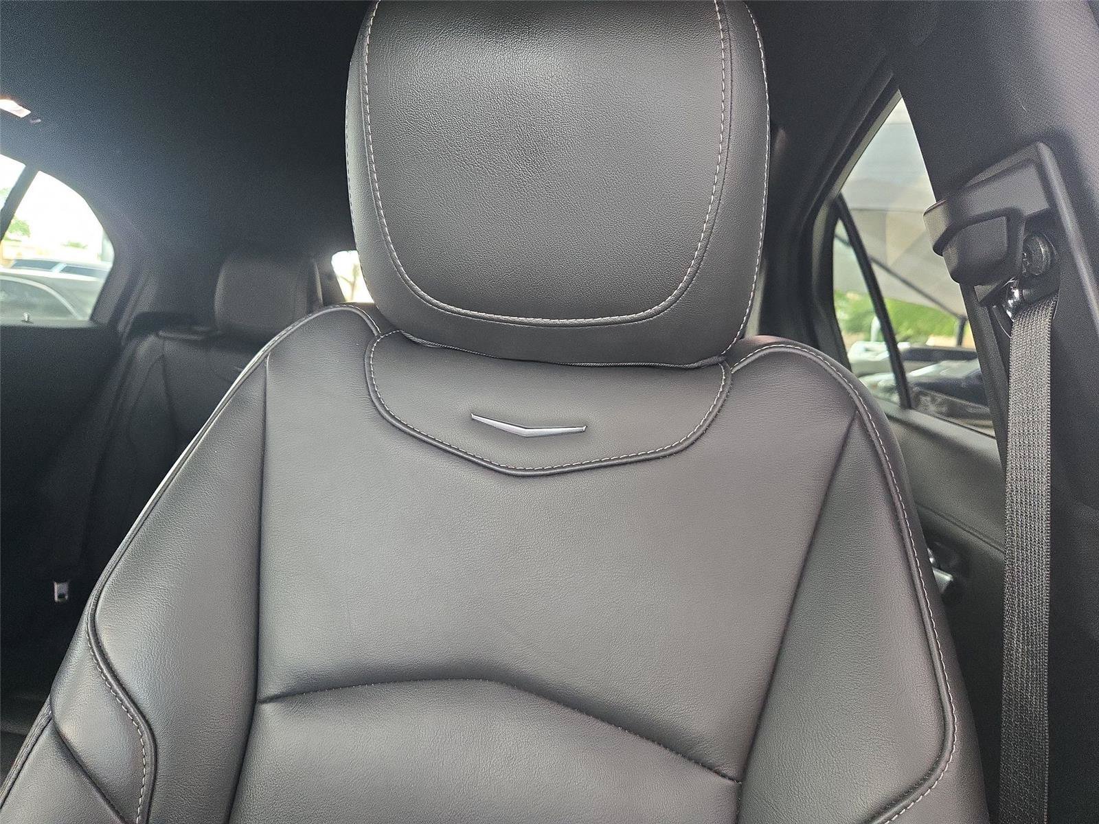 Used 2024 Cadillac XT4 Premium Luxury FWD image 11