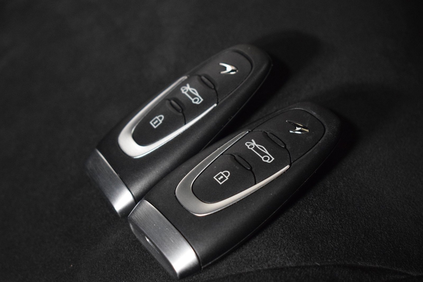 Used 2023 McLaren Artura image 35