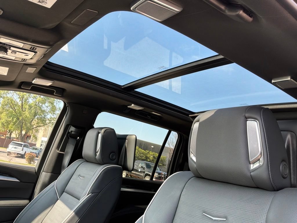 New 2026 Cadillac Escalade ESV Sport w/ Touring Package AWD/4WD image 27