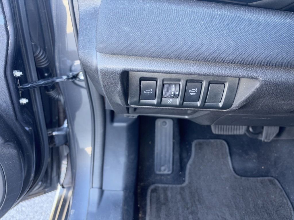 Used 2024 Subaru Outback Premium AWD/4WD image 23