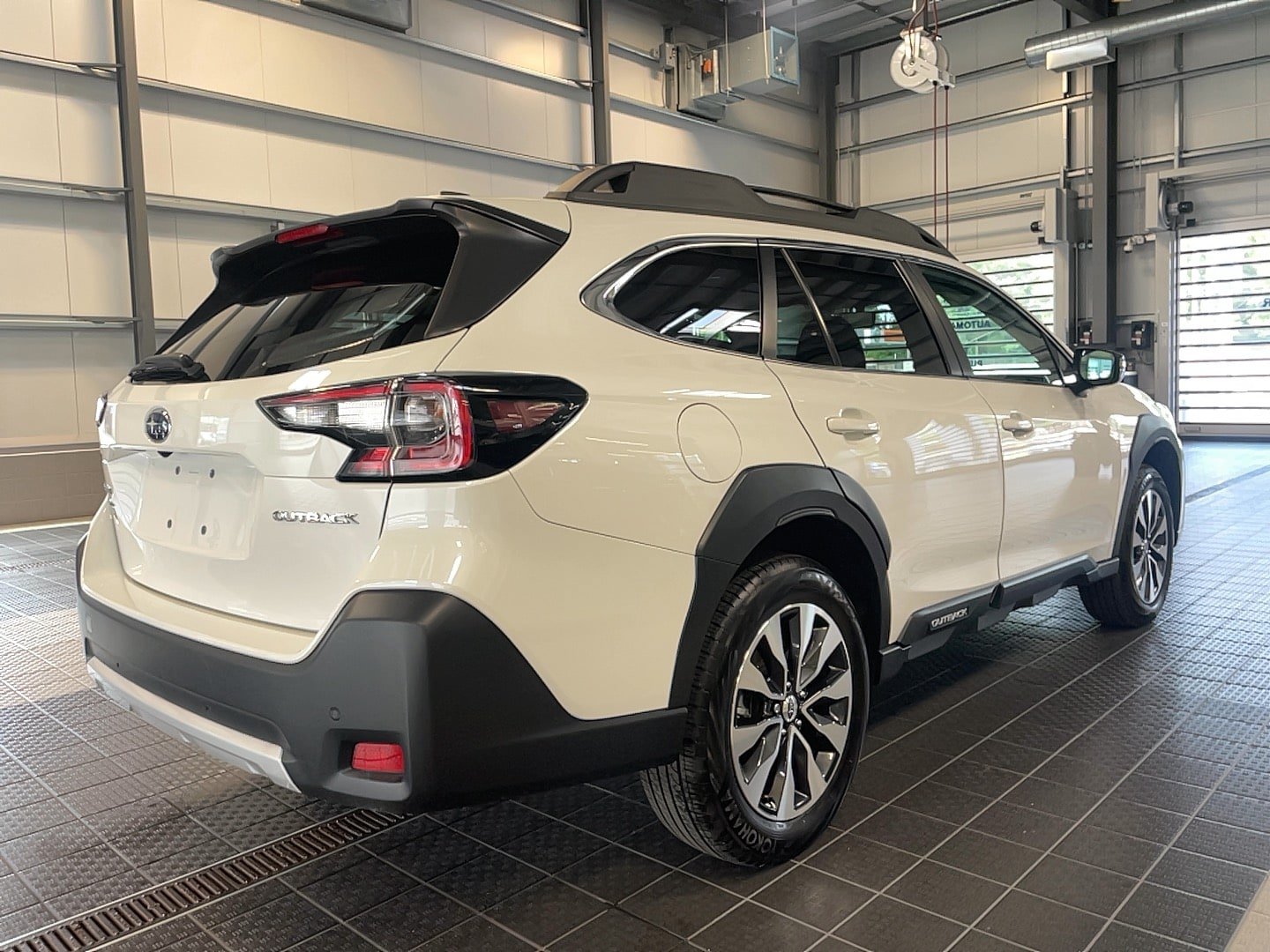Used 2024 Subaru Outback Limited AWD/4WD image 22