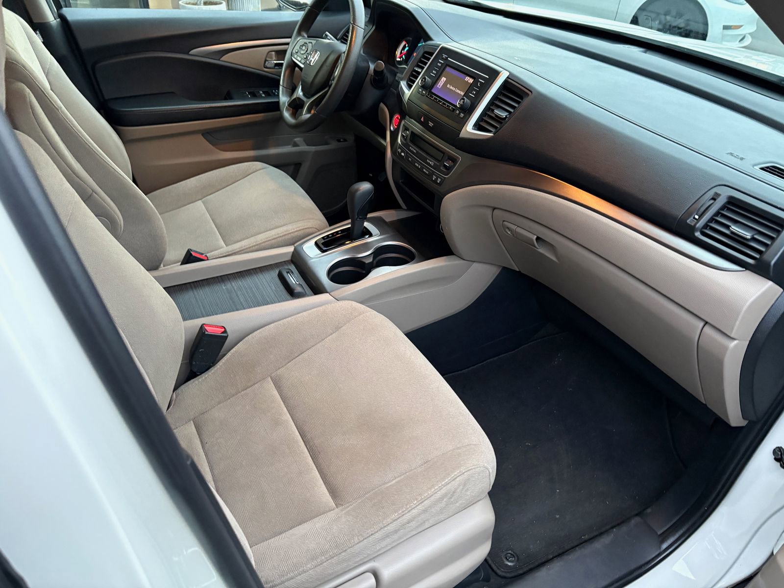 Used 2019 Honda Pilot LX image 27