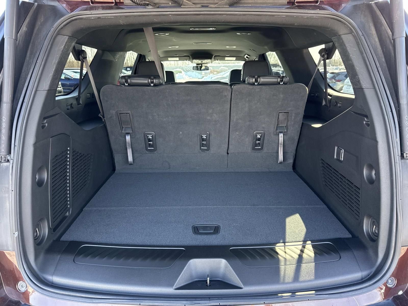 Used 2023 Chevrolet Suburban LT image 26