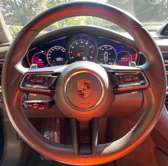 Used 2021 Porsche Panamera image 22