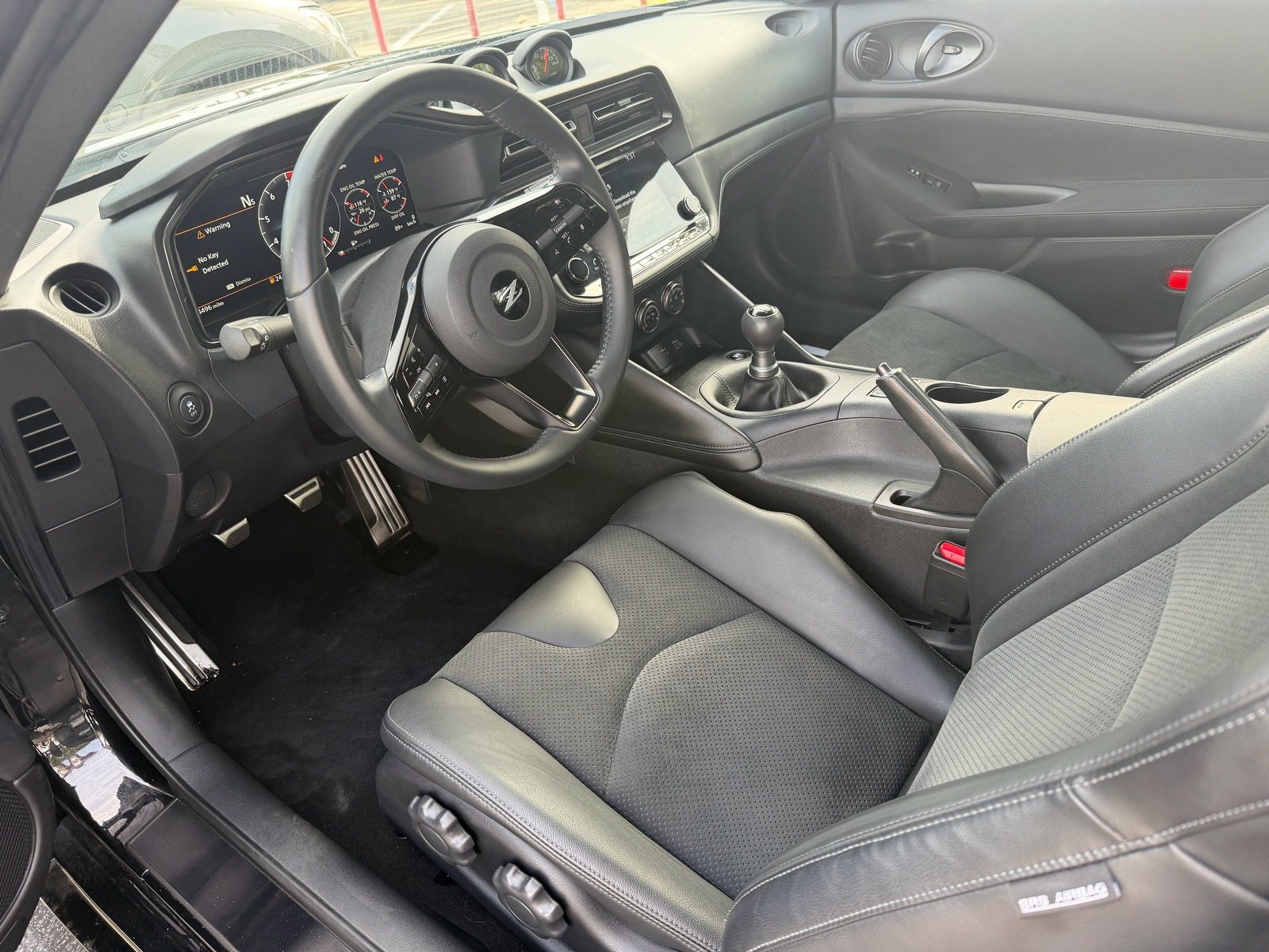 Certified 2025 Nissan Z Performance w/ Floor Mat Package RWD image 12