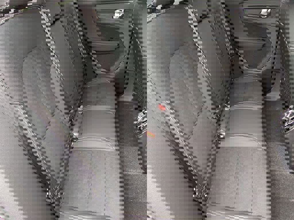 New 2026 Volvo XC40 B5 Ultra w/ Protection Package Premier image 20