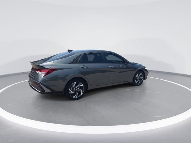Certified 2025 Hyundai Elantra Sport FWD image 8