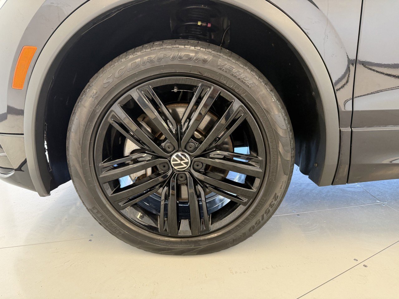 Used 2022 Volkswagen Tiguan SE R-Line AWD/4WD image 49