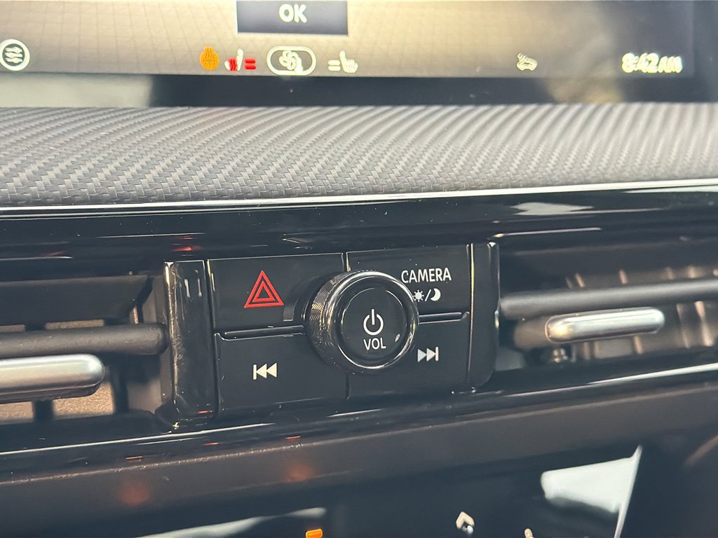 New 2026 Nissan Kicks SR w/ SR Premium Package image 26