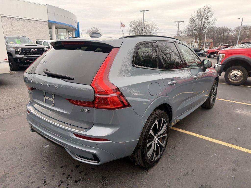 Used 2023 Volvo XC60 B5 Plus w/ Climate Package image 23