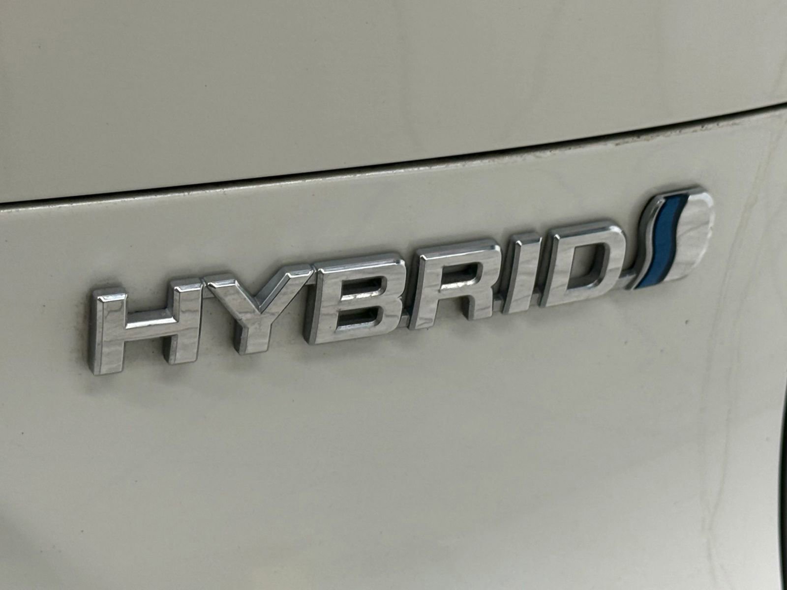 Used 2021 Toyota Venza LE image 15